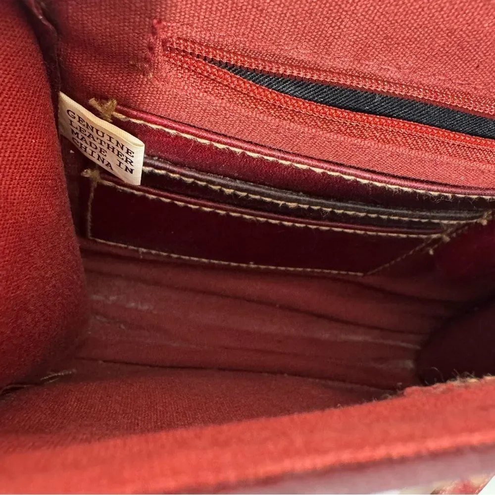 G.H Bass & Co.Womens Red Vintage Genuine Leather Crossbody Bag